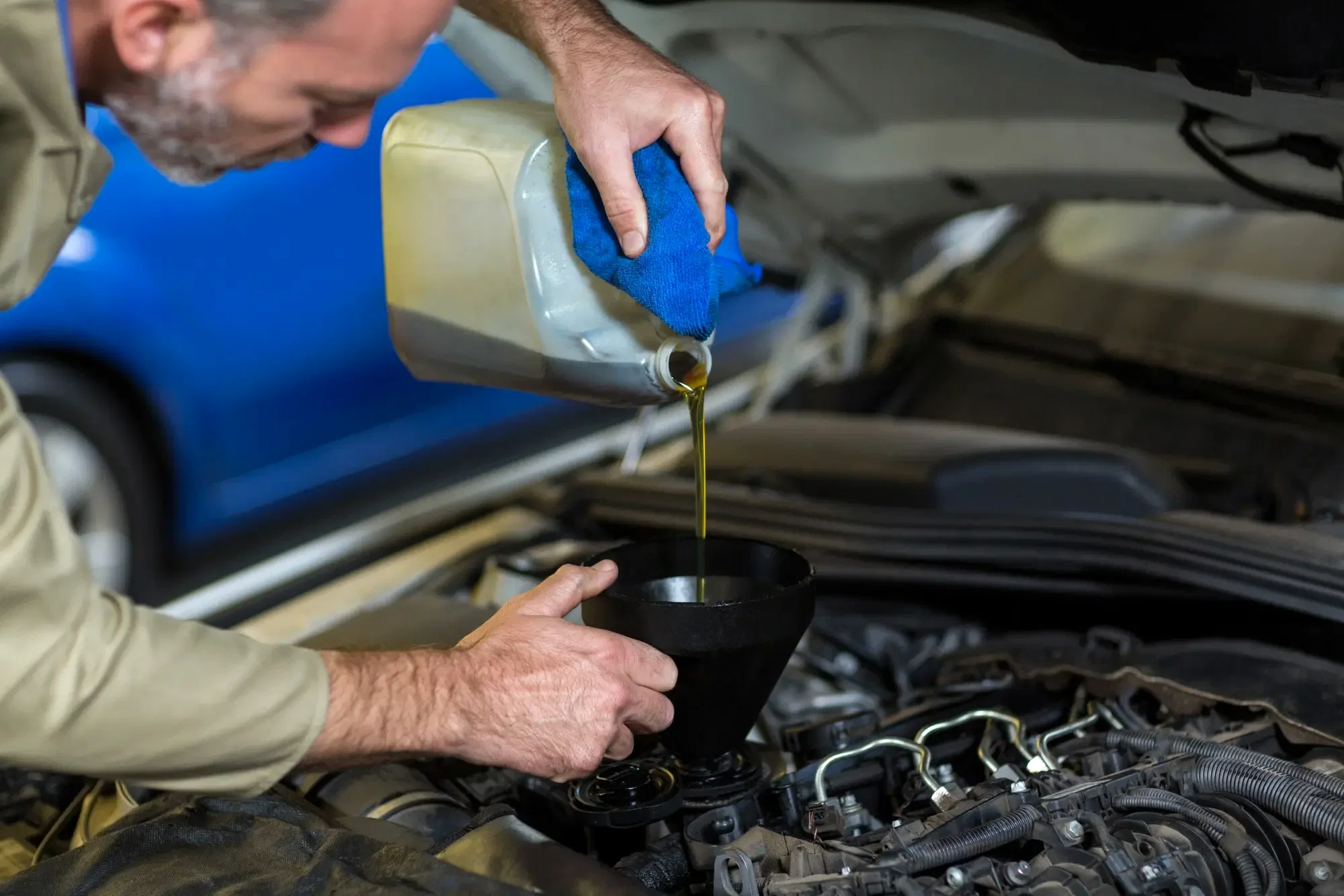 Motor Yağı Rehberi: Viskozite, Türler ve Motor Sağlığına Etkileri